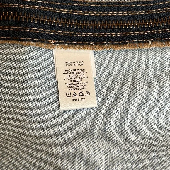 1. State, size 0,‎ light and dark denim skirt, 100% cotton - Picture 5 of 7